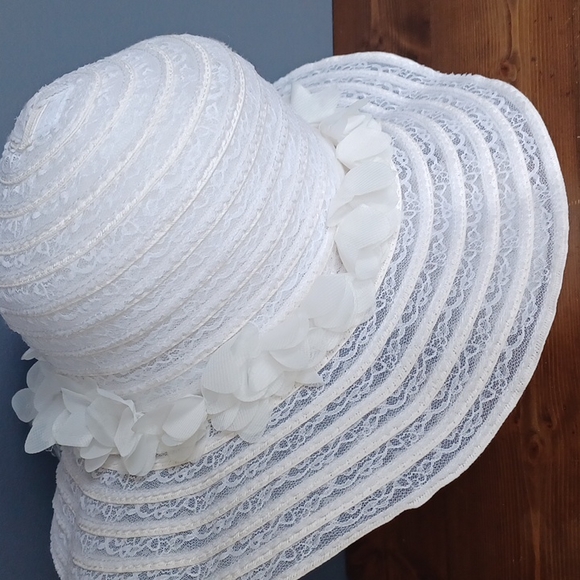 Hat - Picture 4 of 16